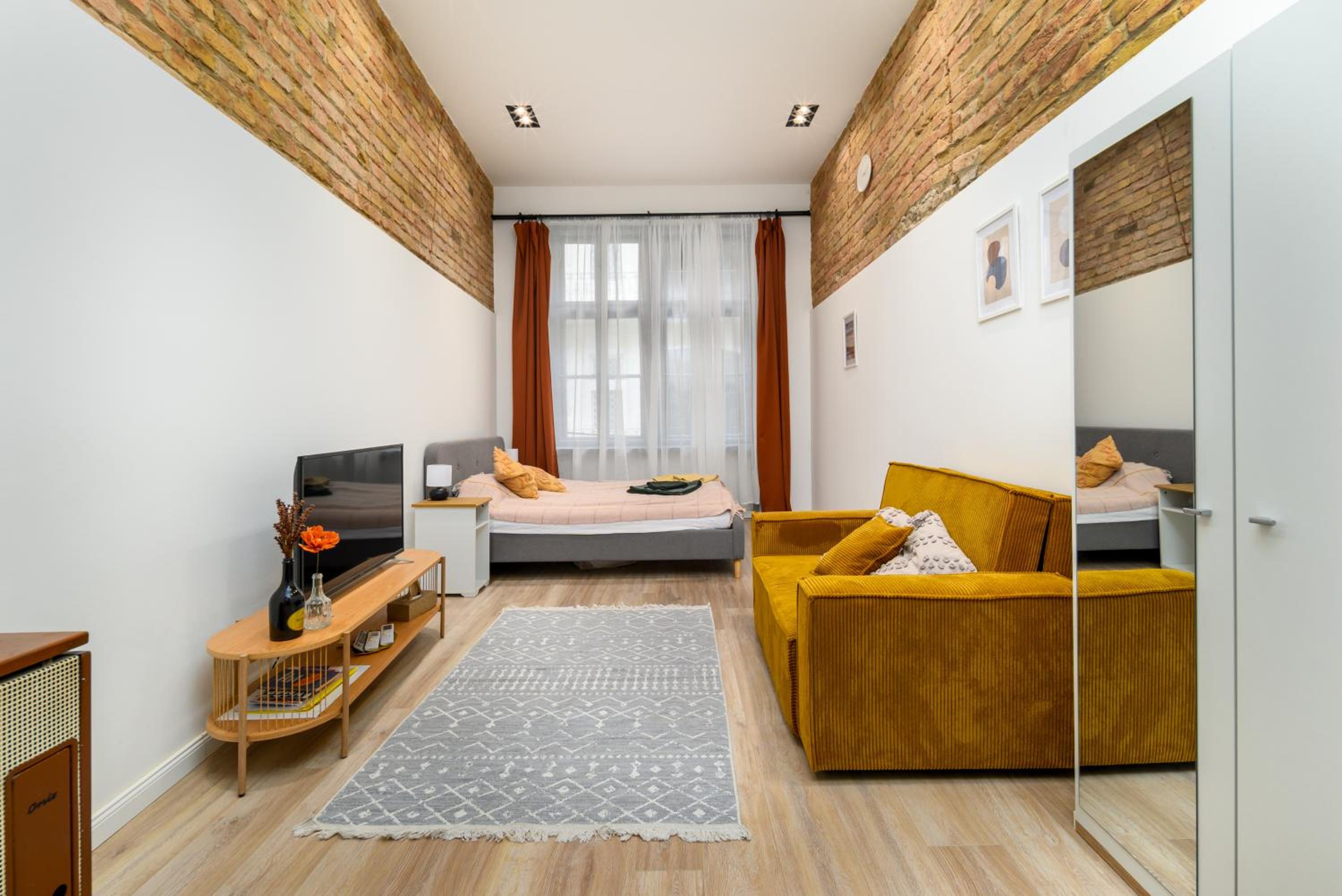 Downtown apartment 2 minutes from Opera House