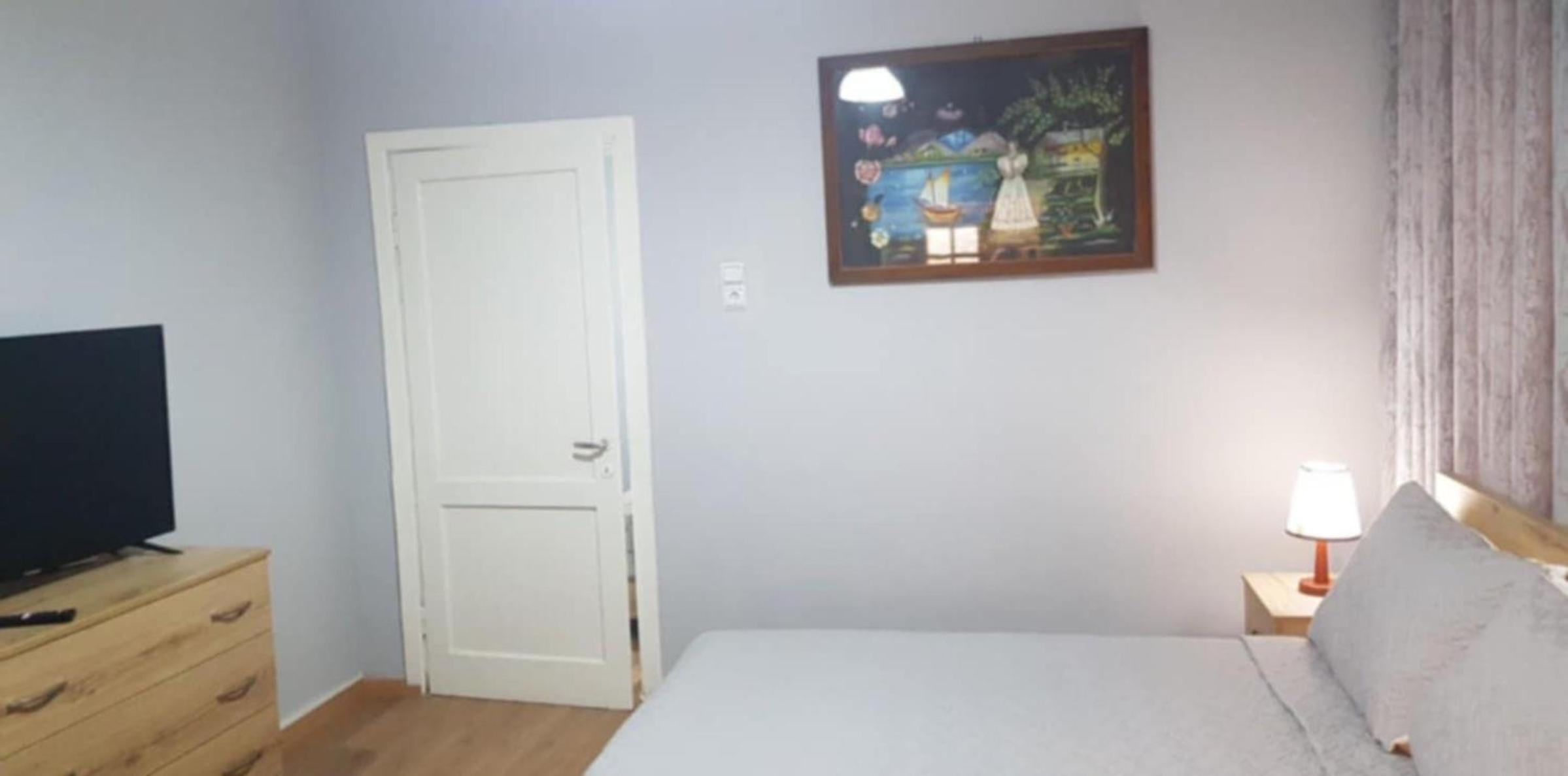 2BR Lakeside Harmony & Balcony - Pogradec, Lake Ohrid