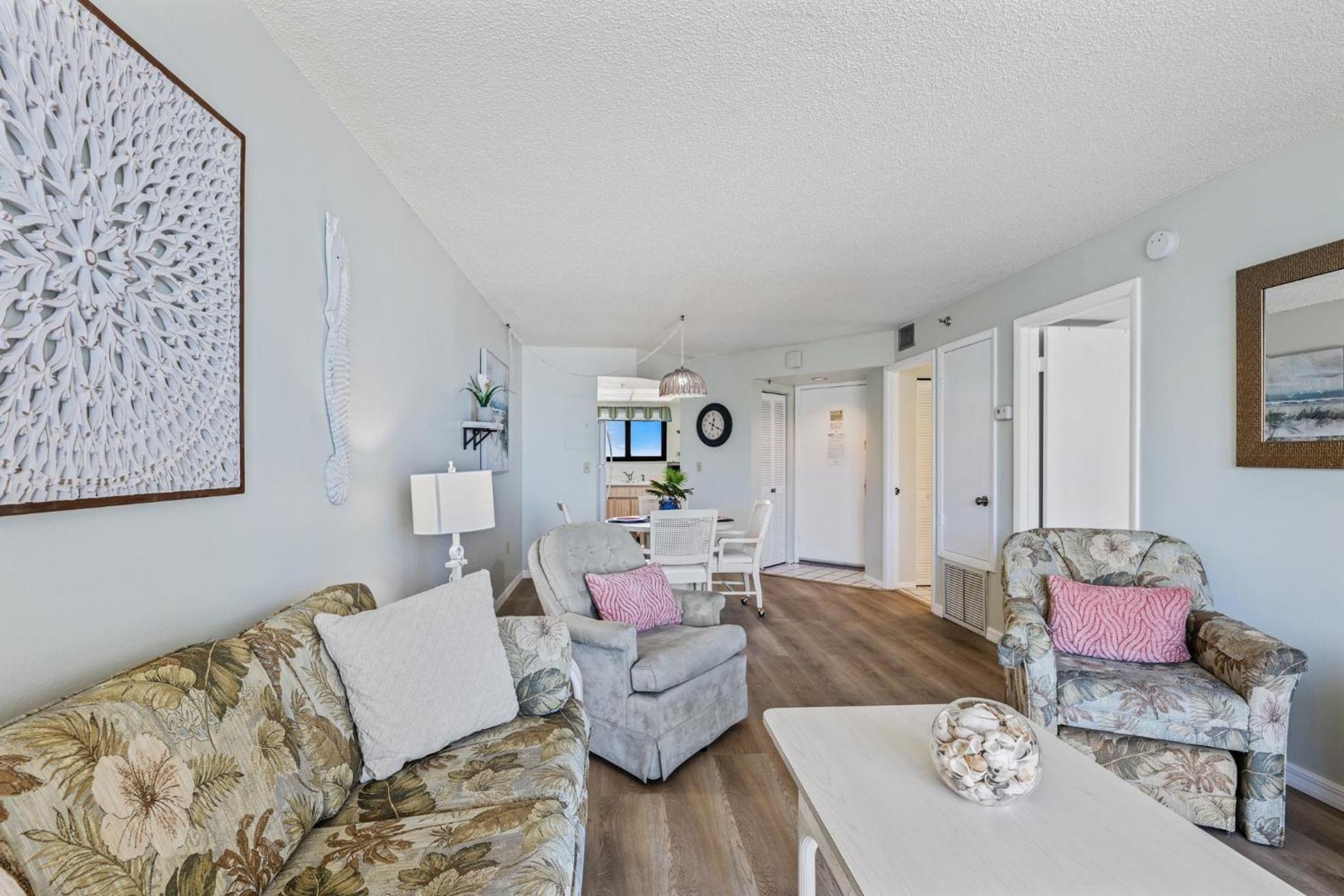 Ocean View / 7th Floor / Pool / Walk to Shopping & Dining / Ocean Trillium Condo #701 view 4