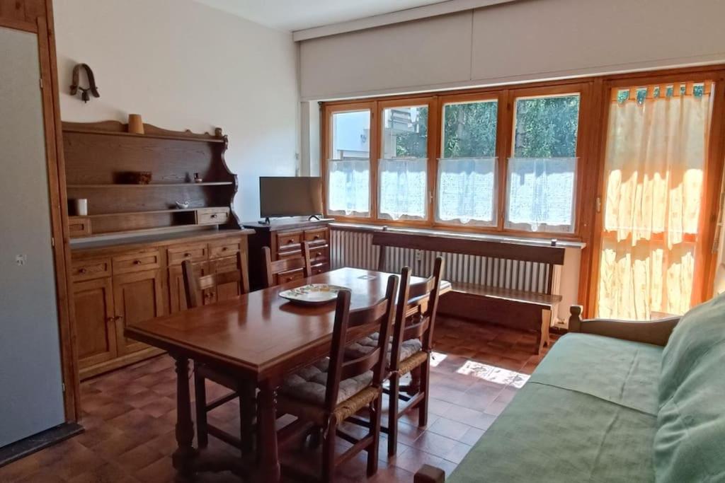 Appartamento con giardino e garage privati, accesso diretto al garage view 3