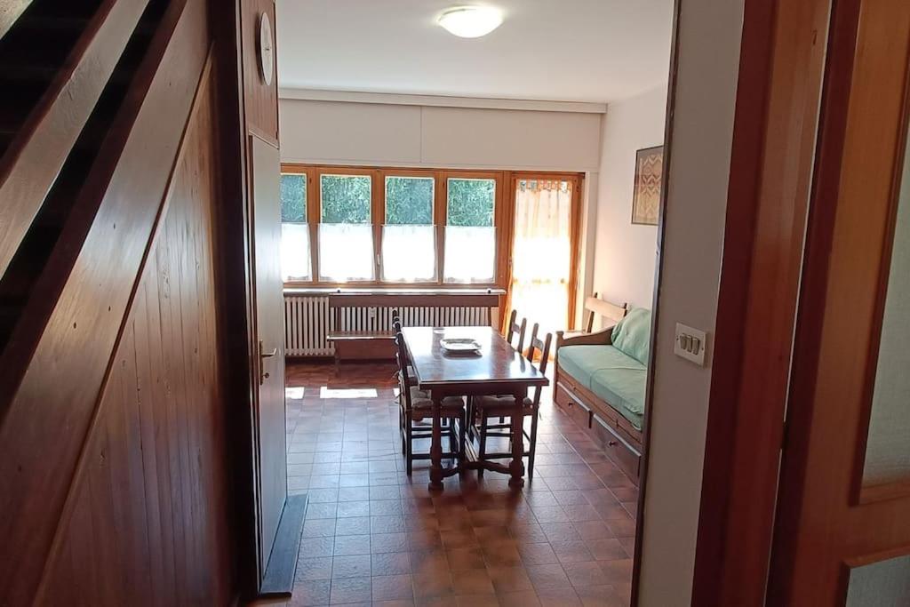 Appartamento con giardino e garage privati, accesso diretto al garage view 5