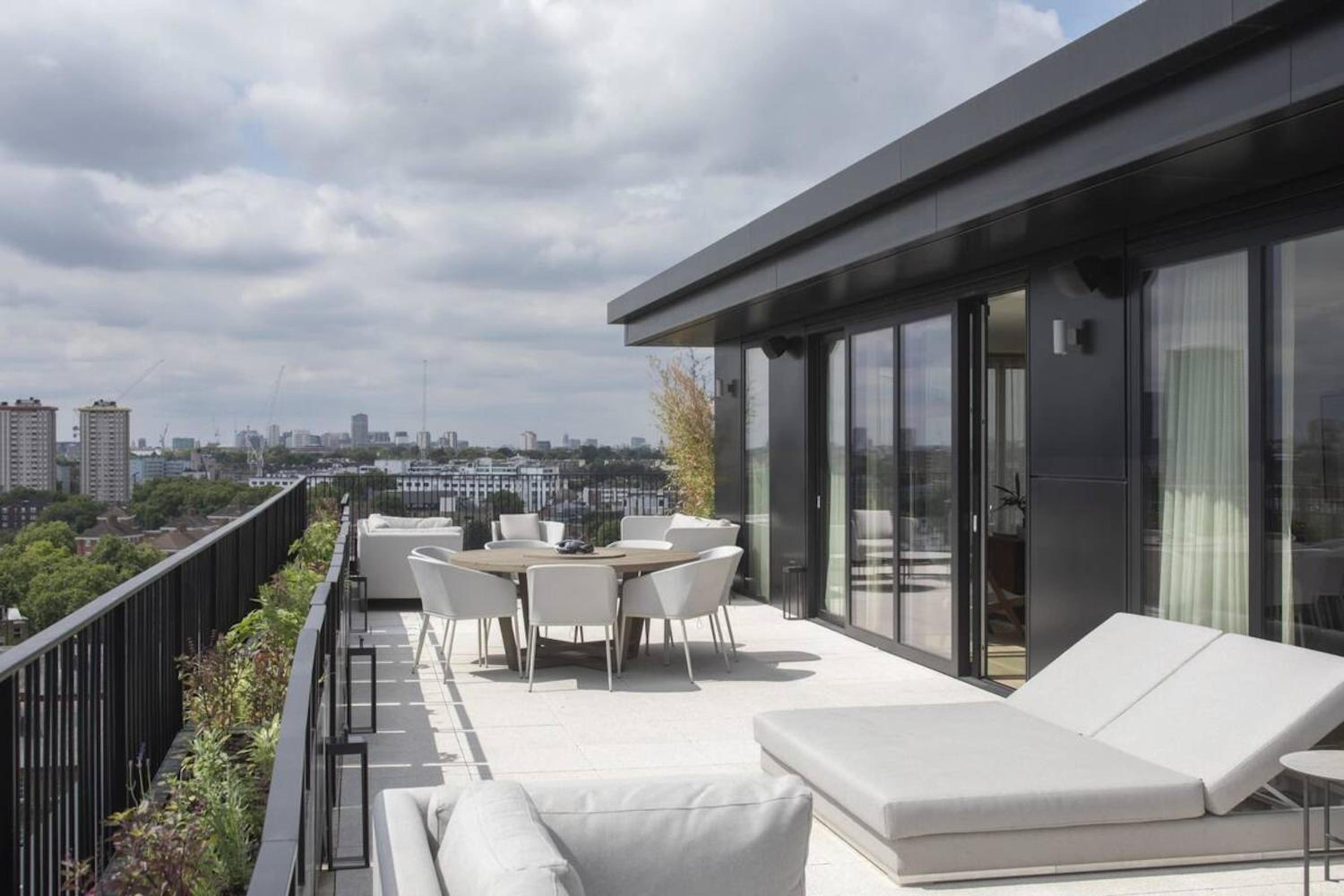 Remarkable London Gem
