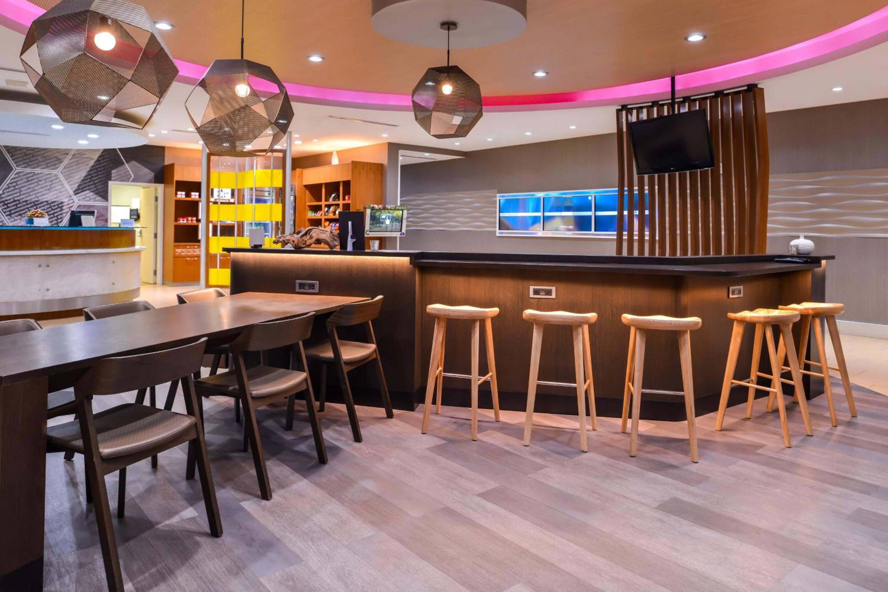 Temecula Vacations - SpringHill Suites Temecula Valley Wine Country - Property Image 29