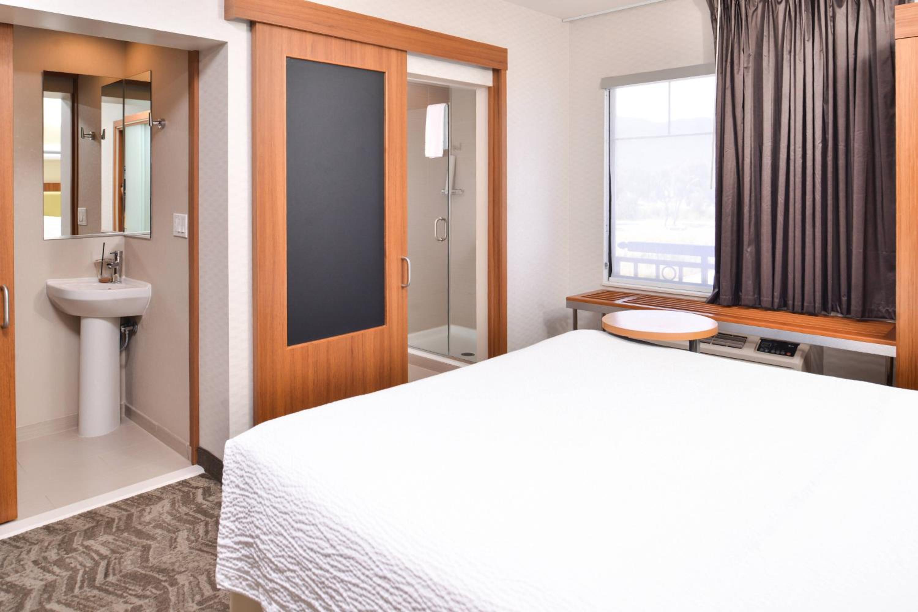 Temecula Vacations - SpringHill Suites Temecula Valley Wine Country - Property Image 40
