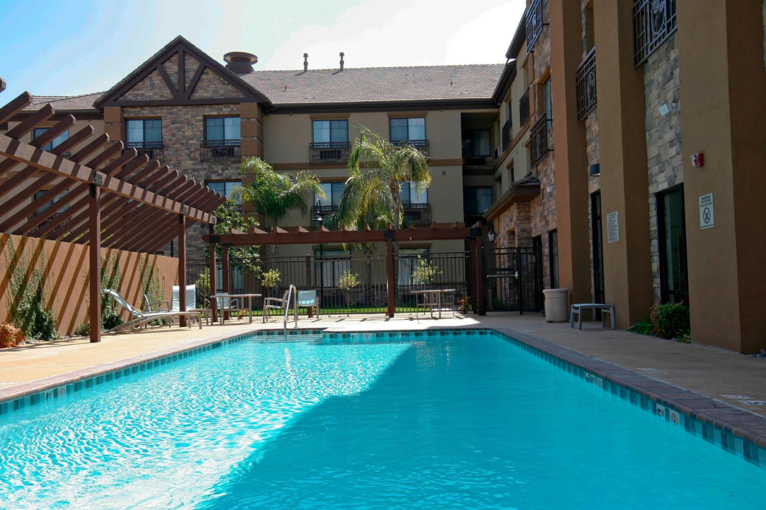 Temecula Vacations - SpringHill Suites Temecula Valley Wine Country - Property Image 17