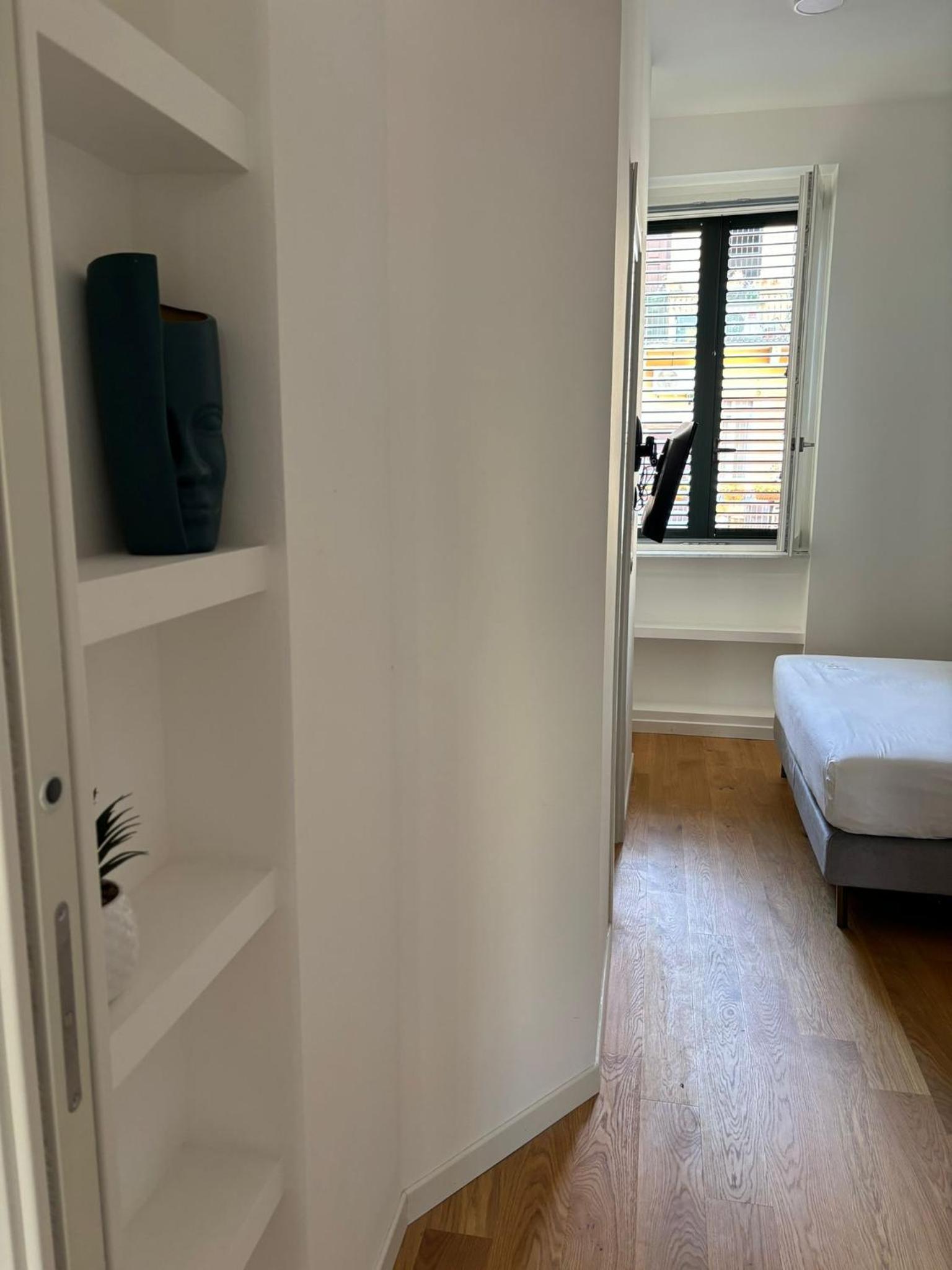Isola-Garibaldi newly renovated 1 br by Rentopolis