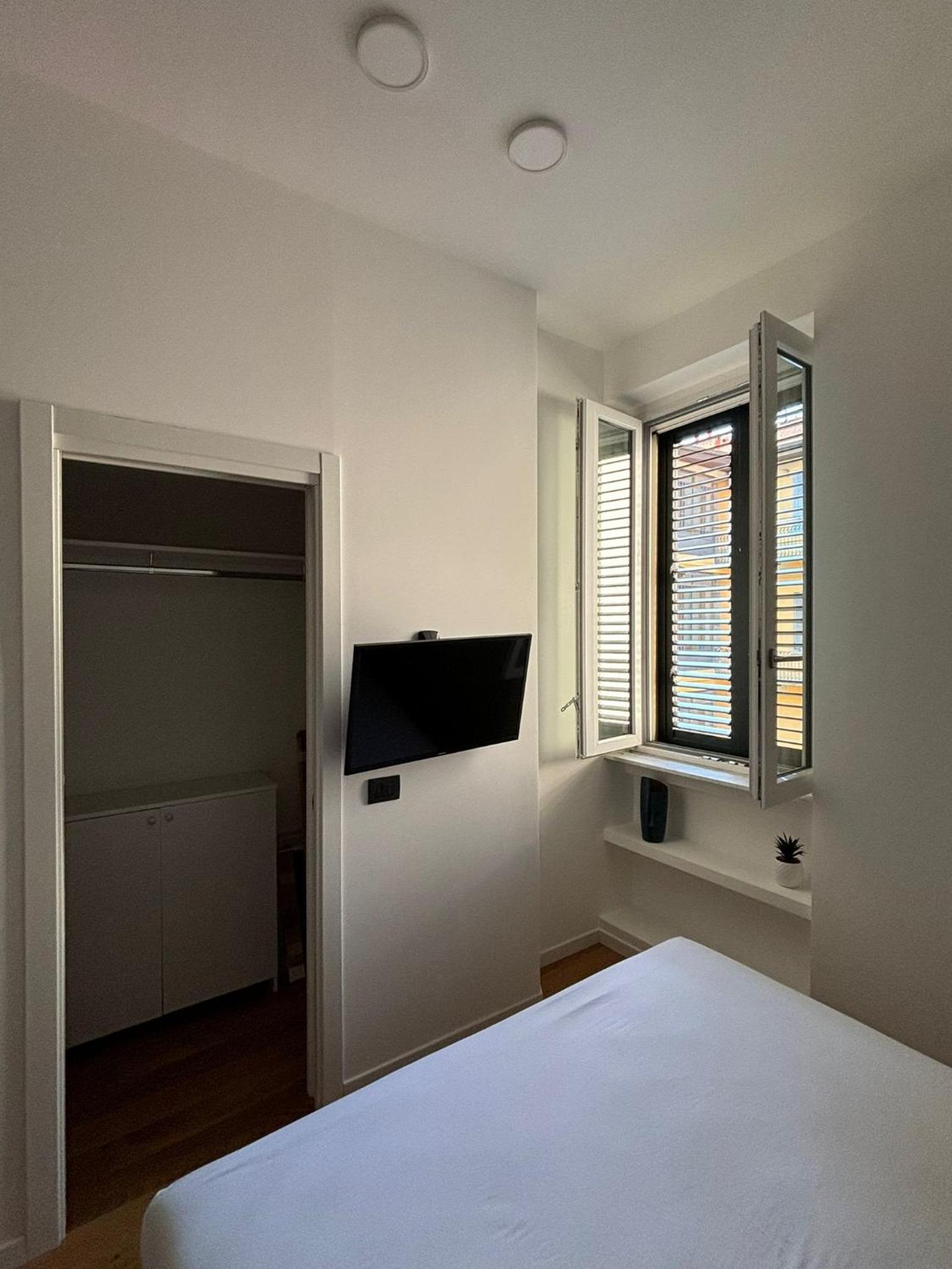 Isola-Garibaldi newly renovated 1 br by Rentopolis