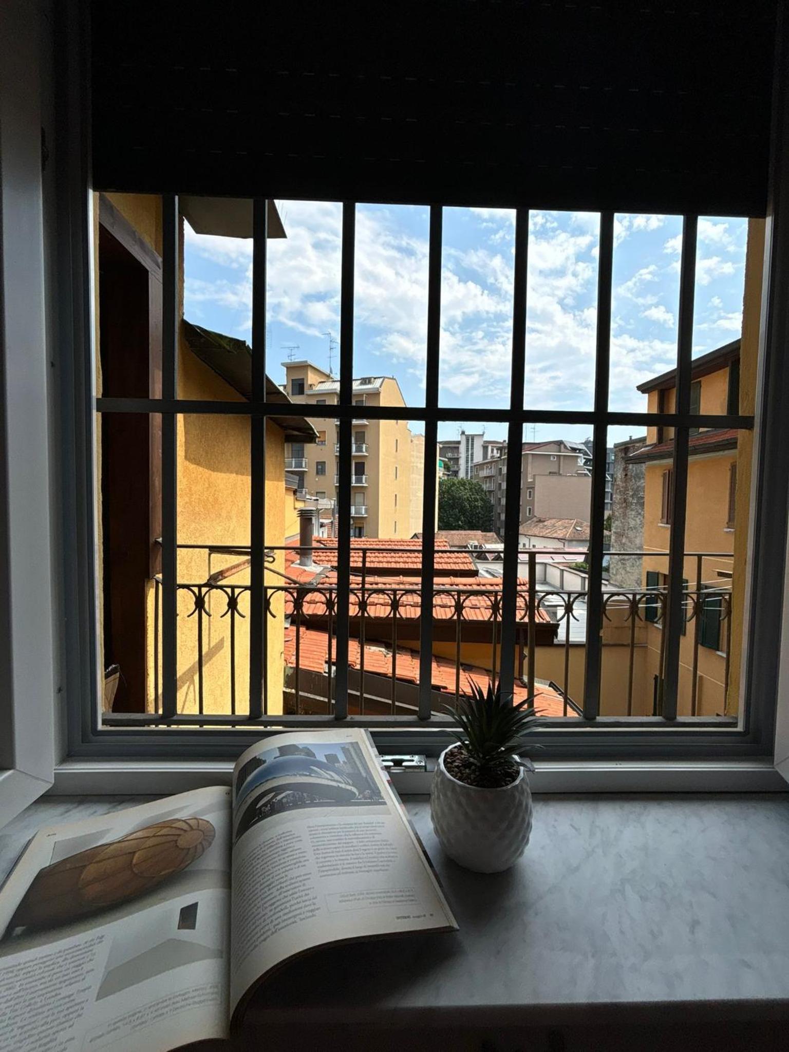 Isola-Garibaldi newly renovated 1 br by Rentopolis