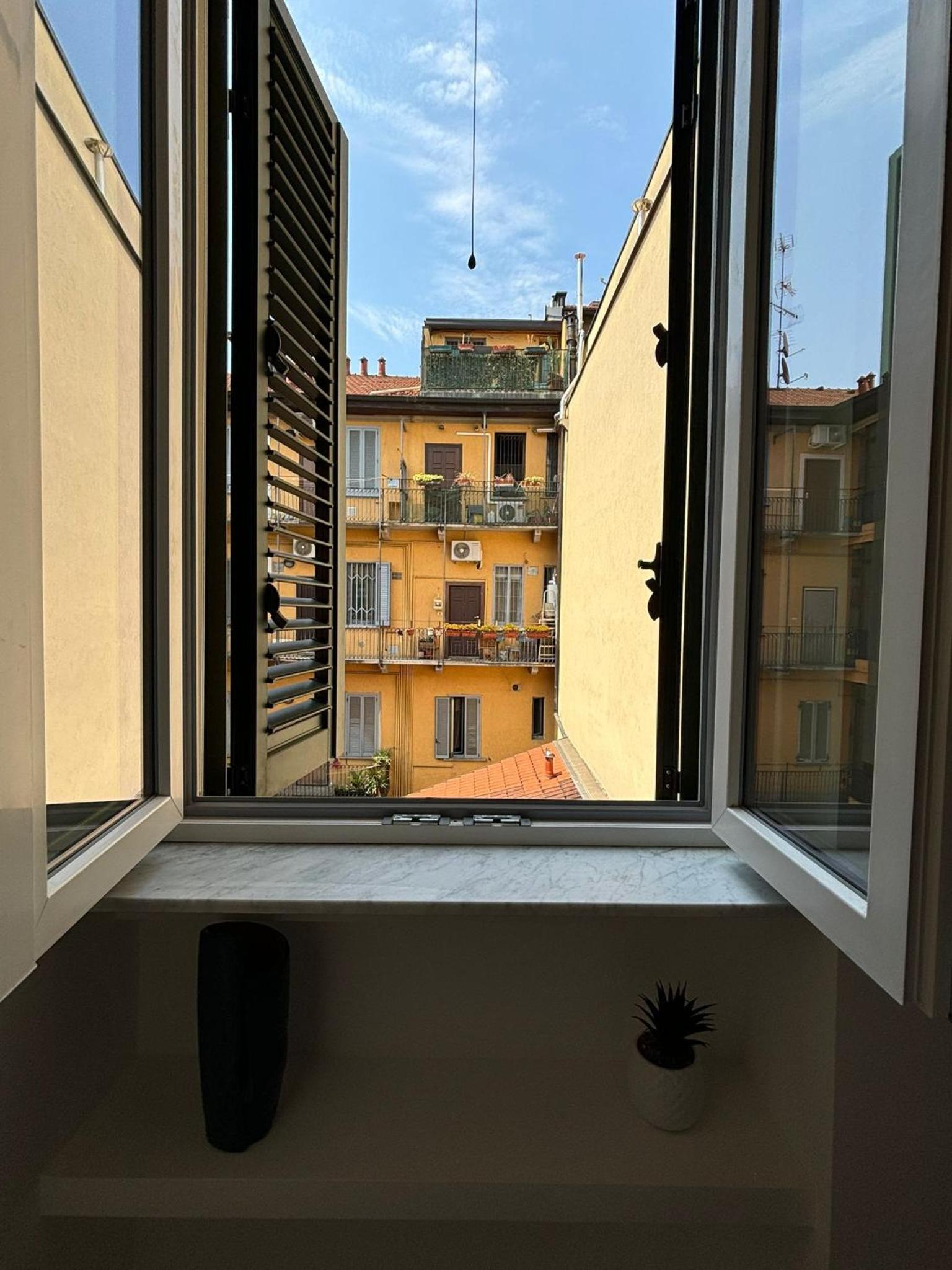 Isola-Garibaldi newly renovated 1 br by Rentopolis