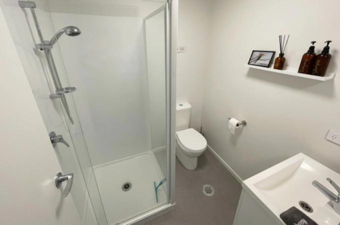 Cozy Studio with Heat pump & parking near Hospital view 5