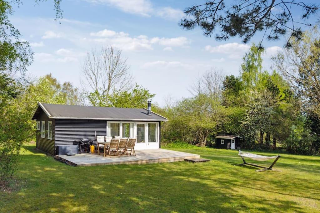 Liseleje sommerhus på naturgrund