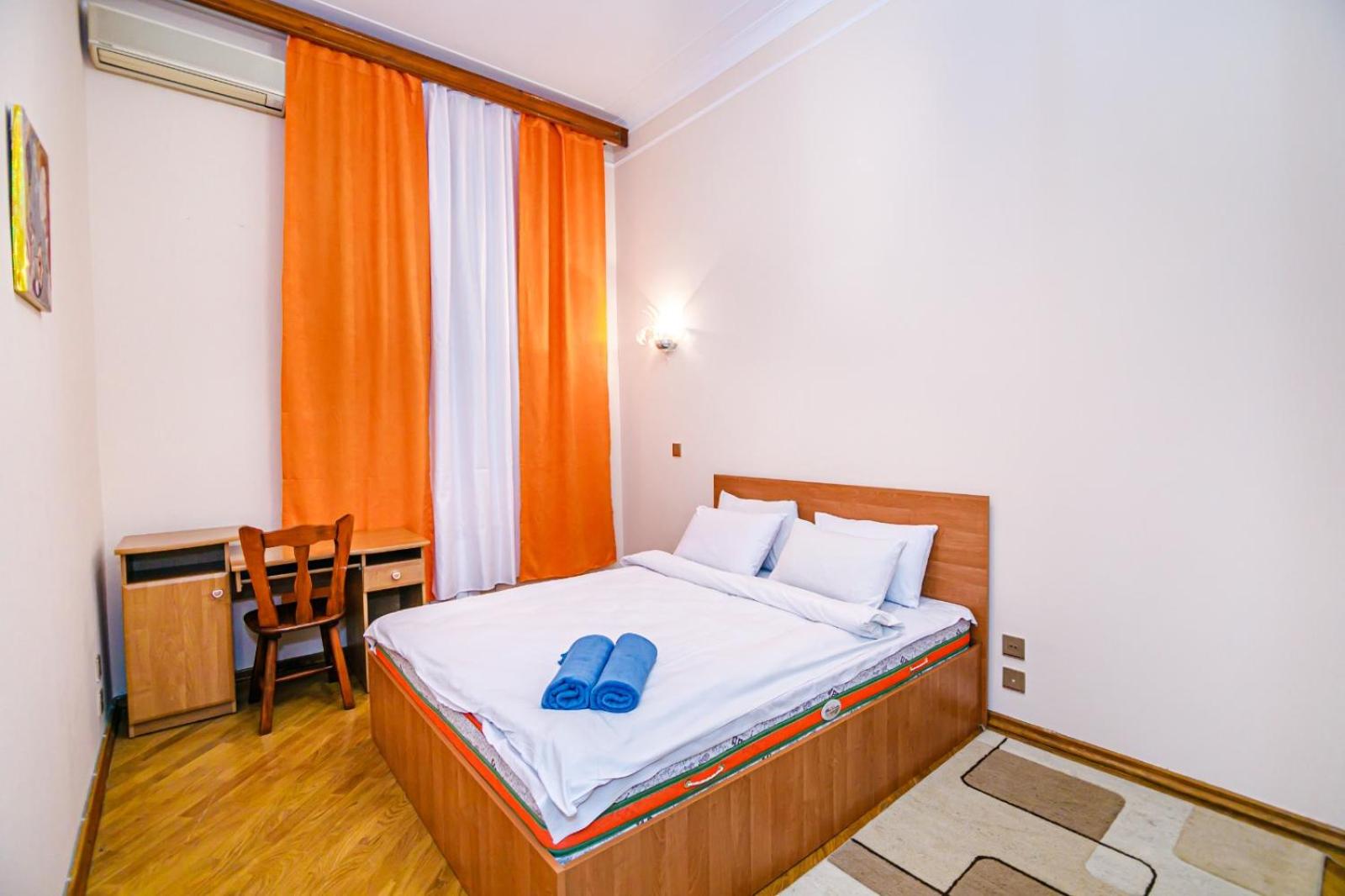 Targovu 4 Room Malakan Garden