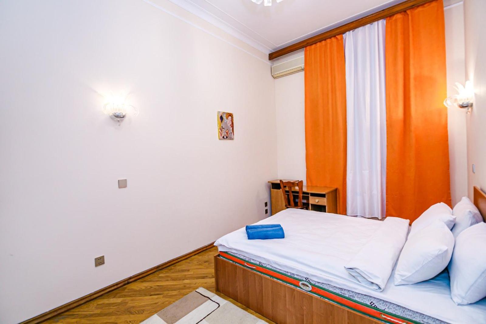 Targovu 4 Room Malakan Garden