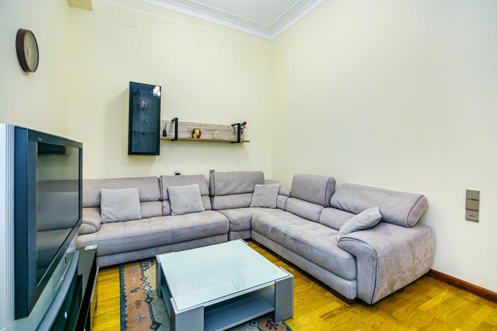 Targovu 4 Room Malakan Garden
