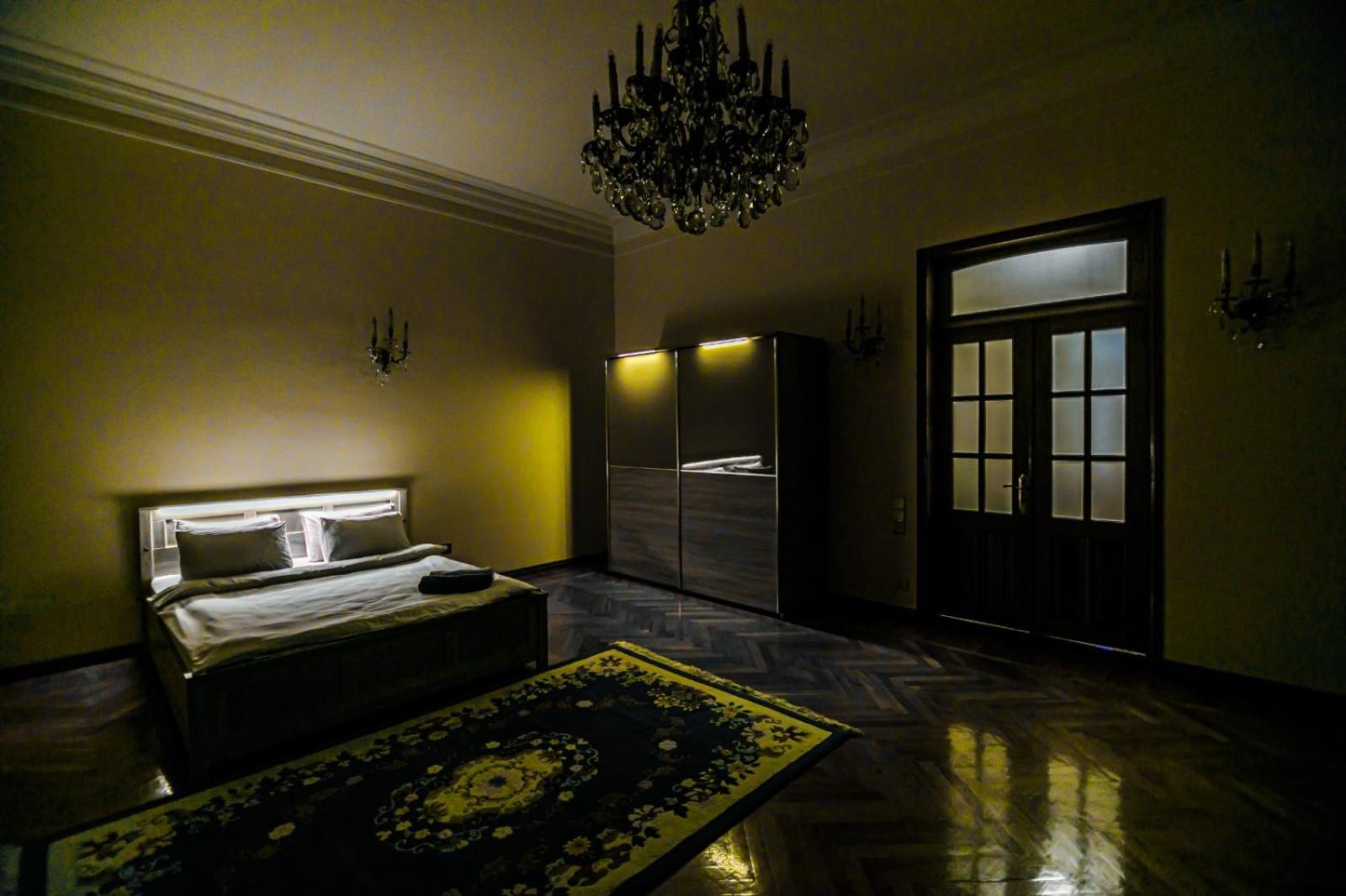 Targovu 4 Room Malakan Garden