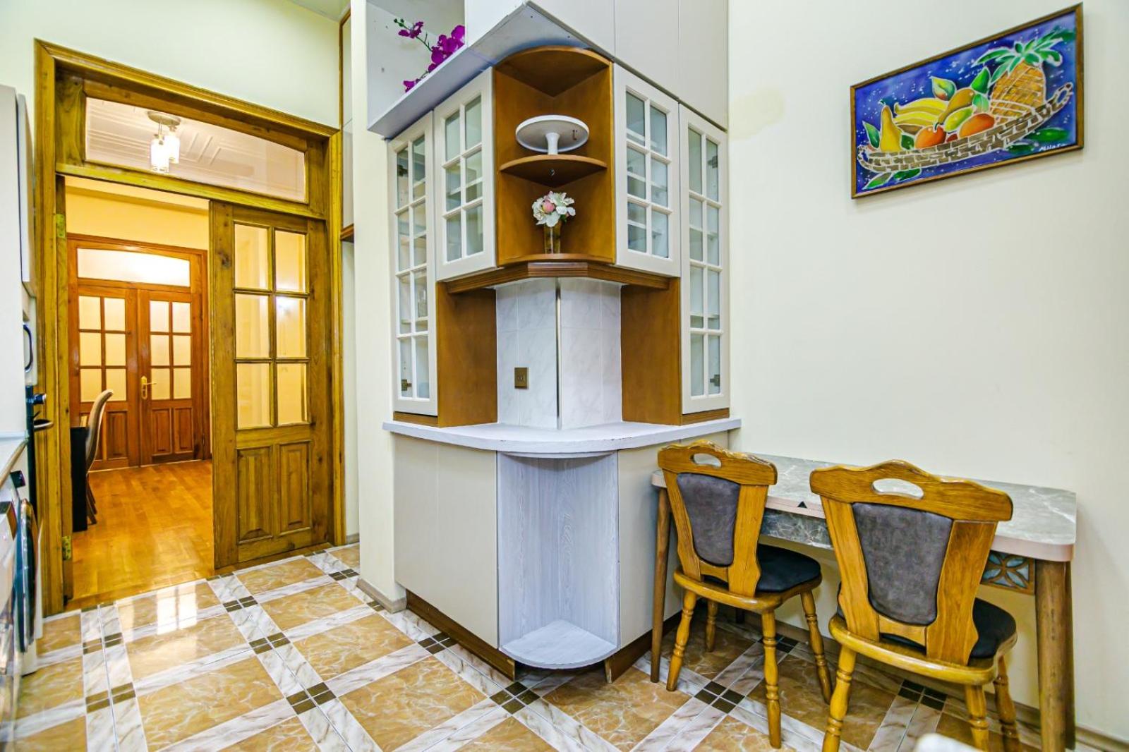 Targovu 4 Room Malakan Garden