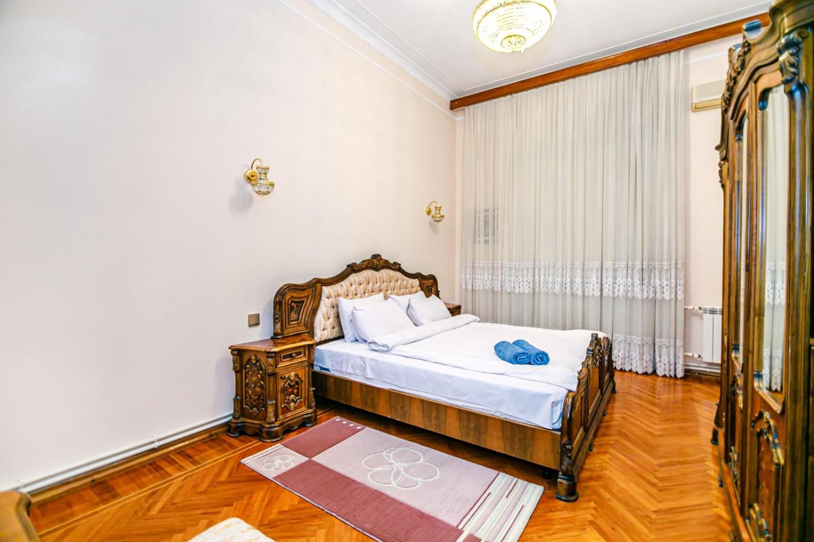 Targovu 4 Room Malakan Garden