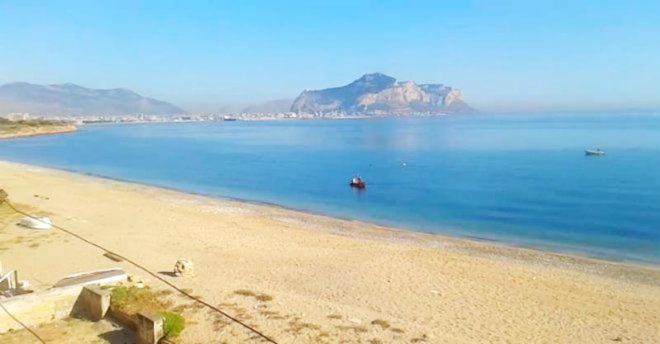 Casa vacanze Rosalinda House di fronte al mare di Palermo
