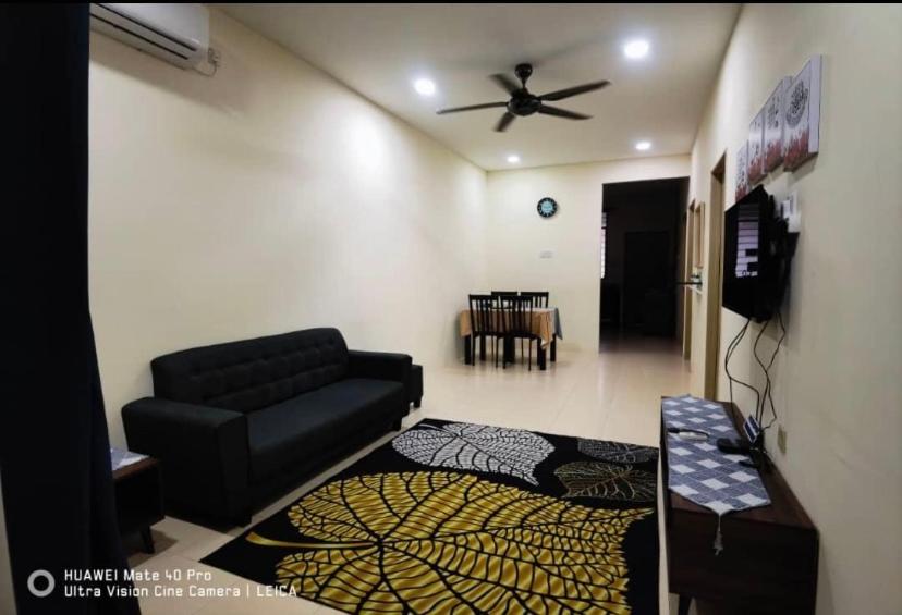 Cahya Homestay Bukit Gambang photo 5
