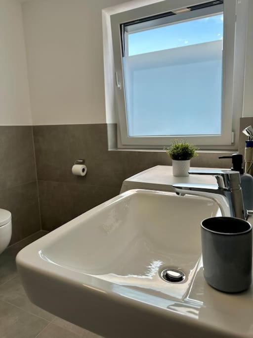 AMAO Pearl - Rollstuhlgerechtes Premium Apartment - Nähe Messe