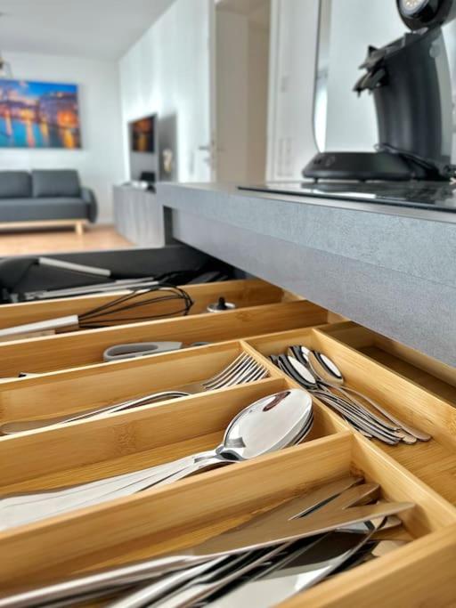 AMAO Pearl - Rollstuhlgerechtes Premium Apartment - Nähe Messe