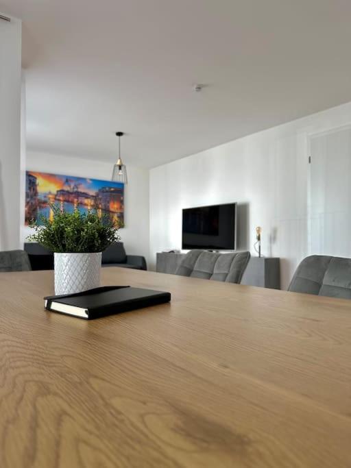 AMAO Pearl - Rollstuhlgerechtes Premium Apartment - Nähe Messe