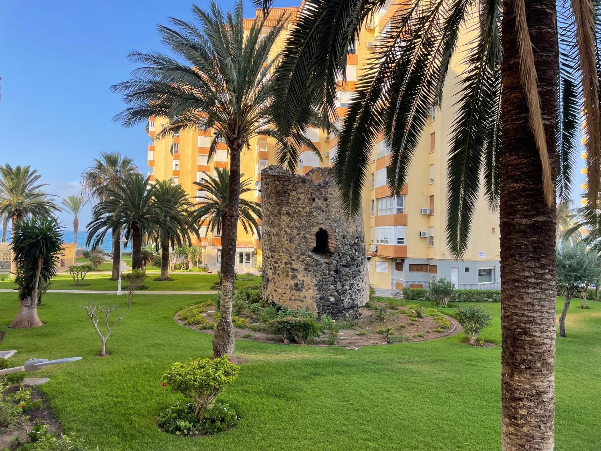 Estudio Algarrobo Costa en Centro Internacional