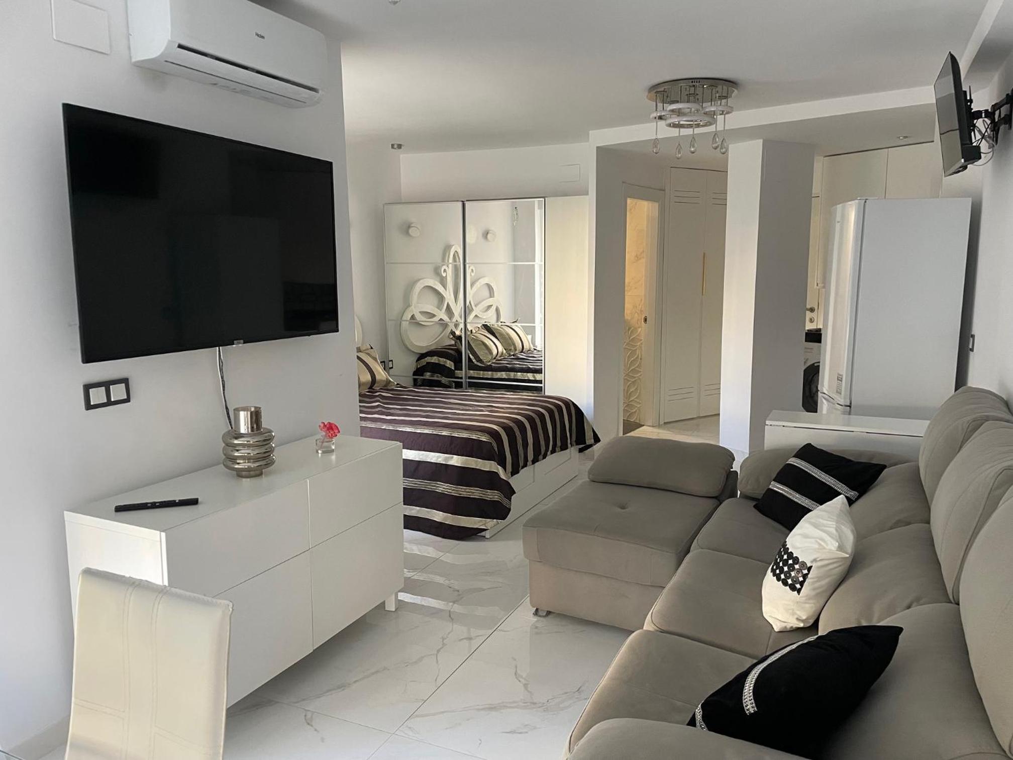 Estudio Algarrobo Costa en Centro Internacional
