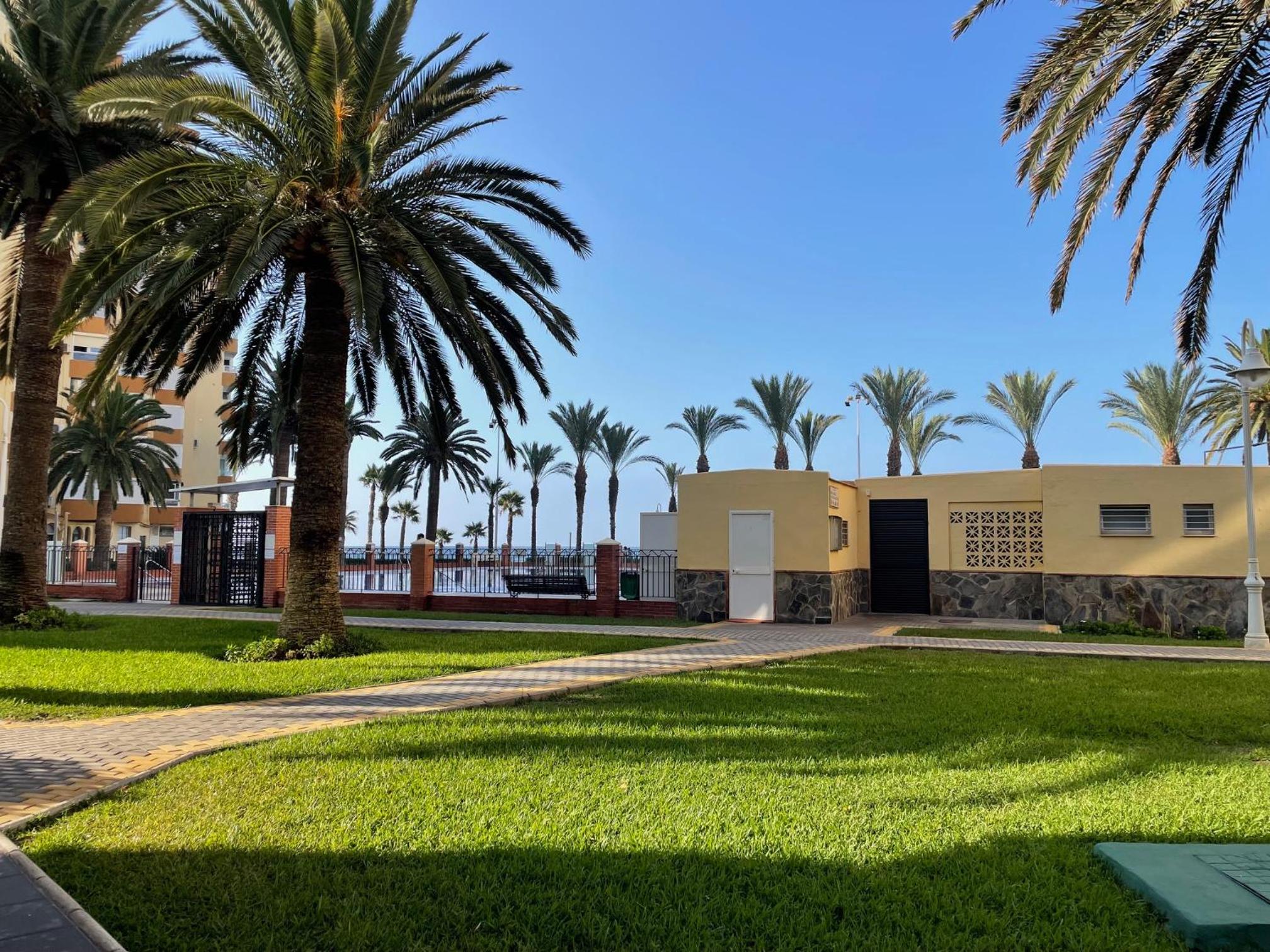 Estudio Algarrobo Costa en Centro Internacional