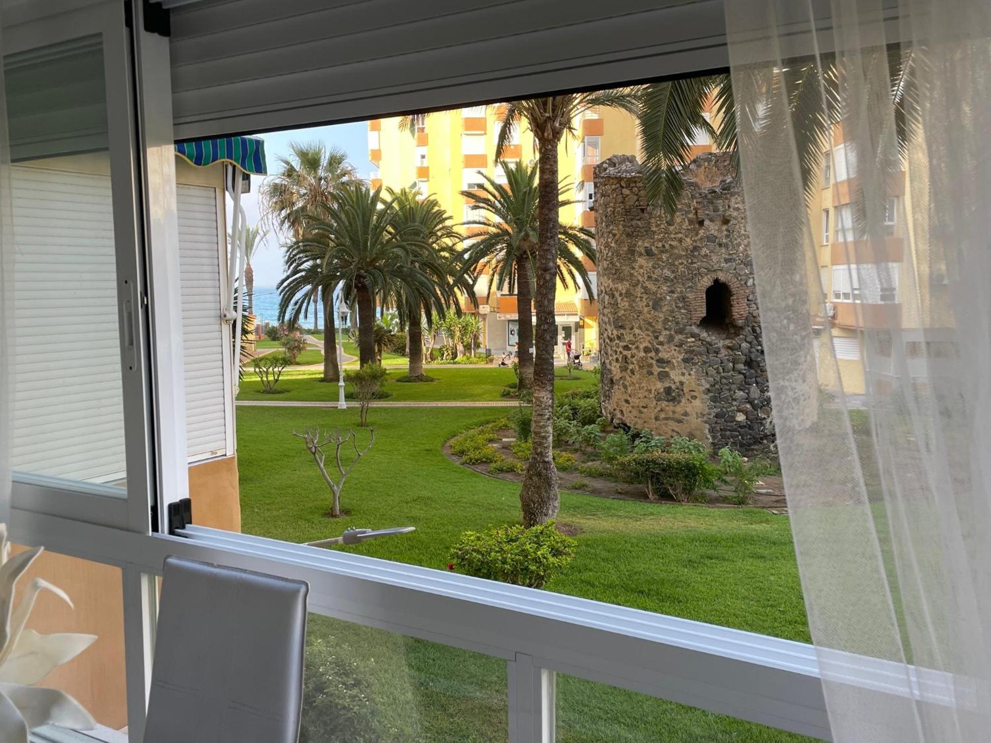 Estudio Algarrobo Costa en Centro Internacional