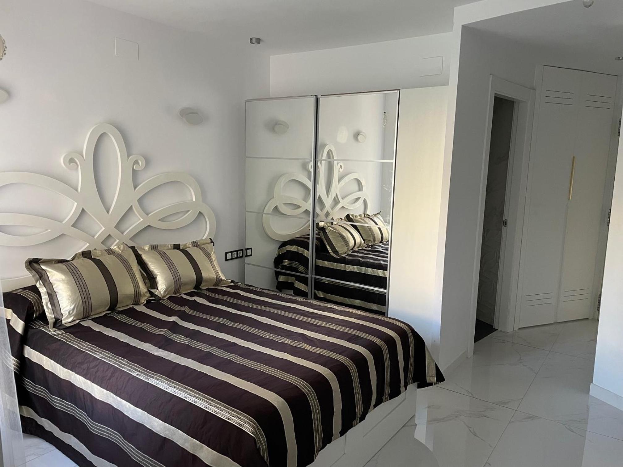 Estudio Algarrobo Costa en Centro Internacional