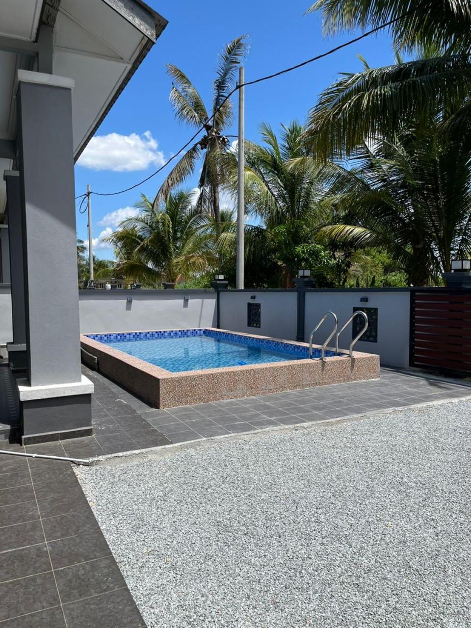 Senjaloka Homestay SWIMMING POOL photo 2