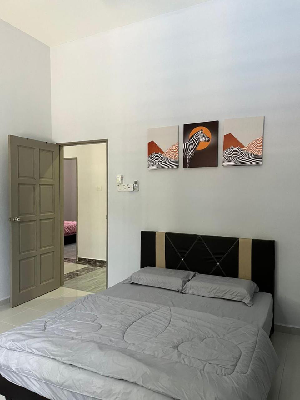 Senjaloka Homestay SWIMMING POOL photo 7