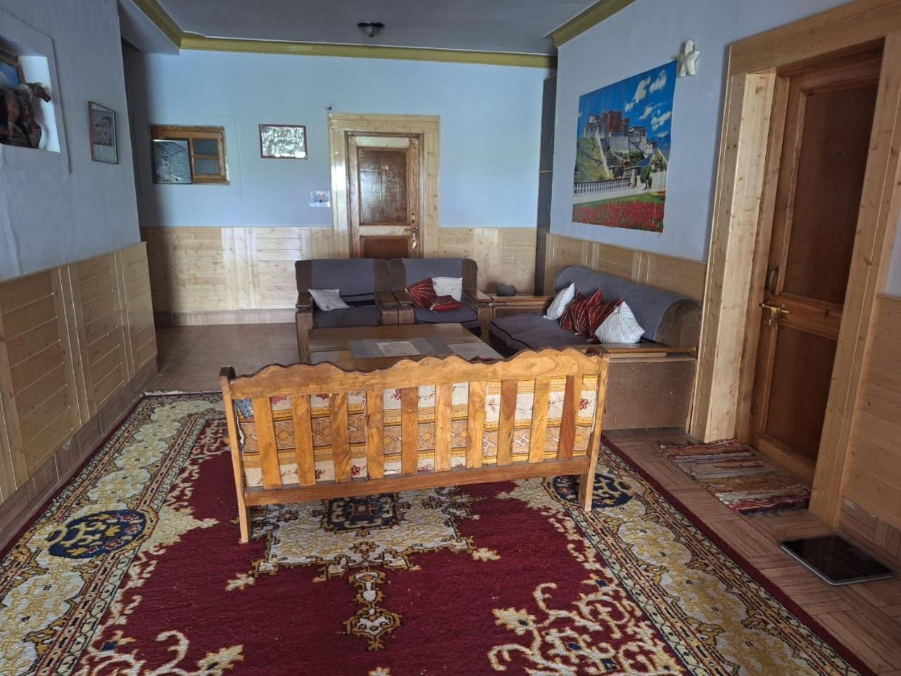 lounge