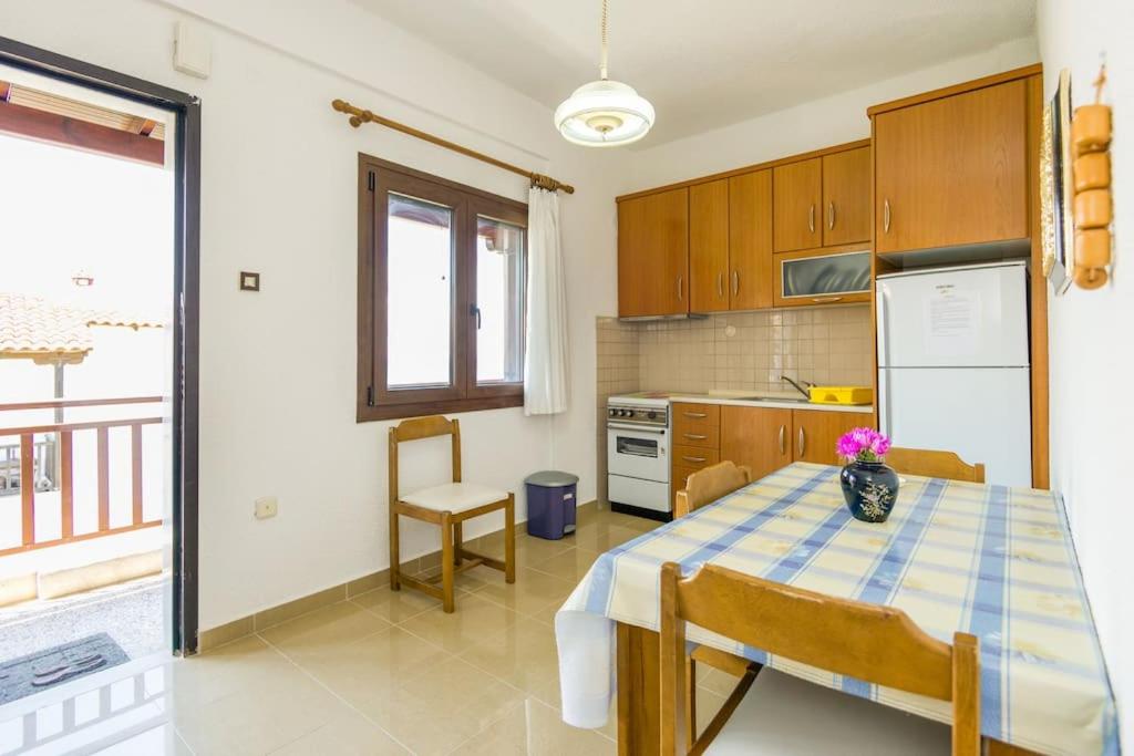Beachfront Family Apartment with Garden in Halkidiki