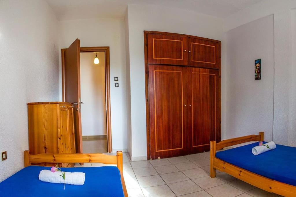 Beachfront Family Apartment with Garden in Halkidiki