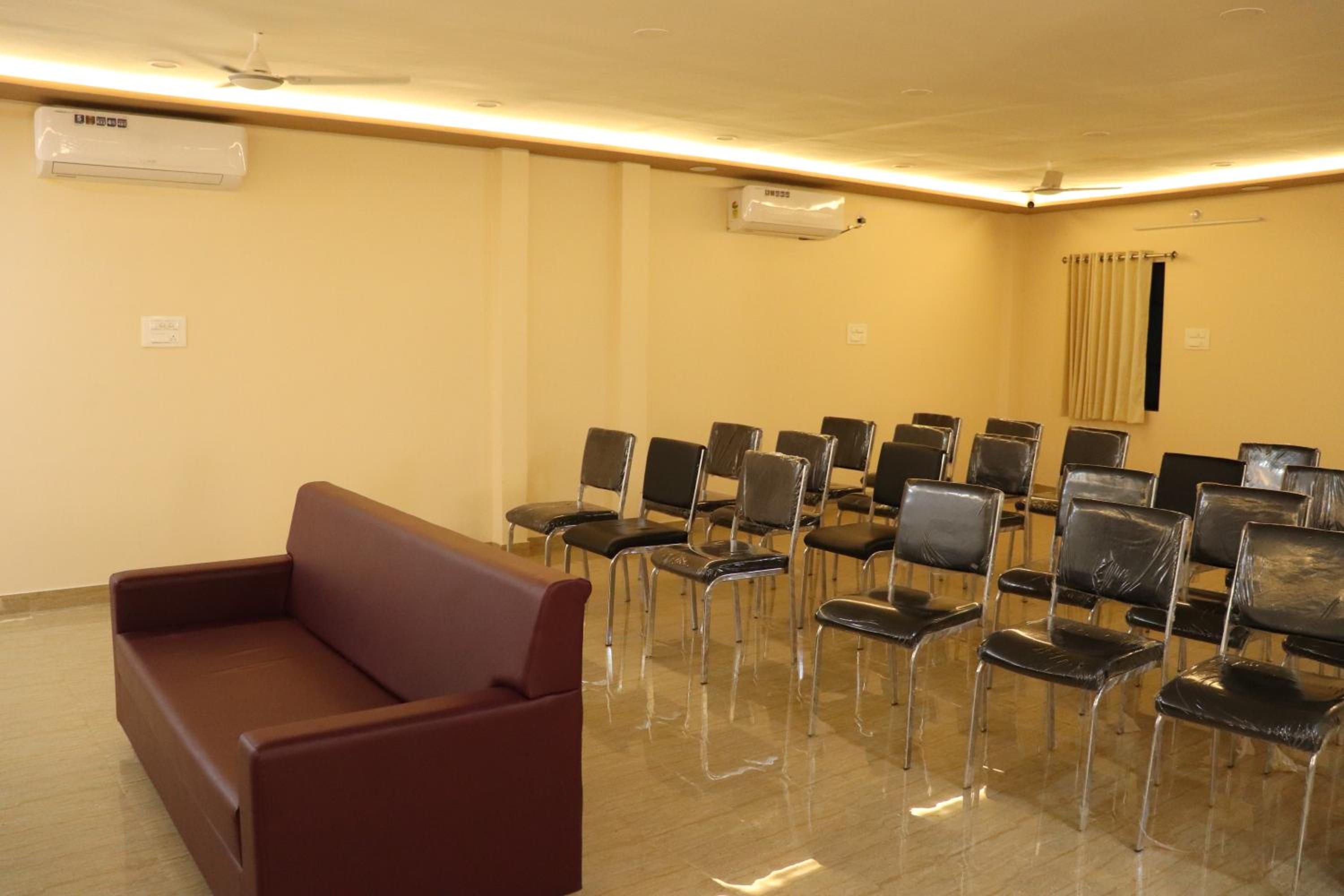 Dhanlaxmi Raj Hotel and Restaurant view 5