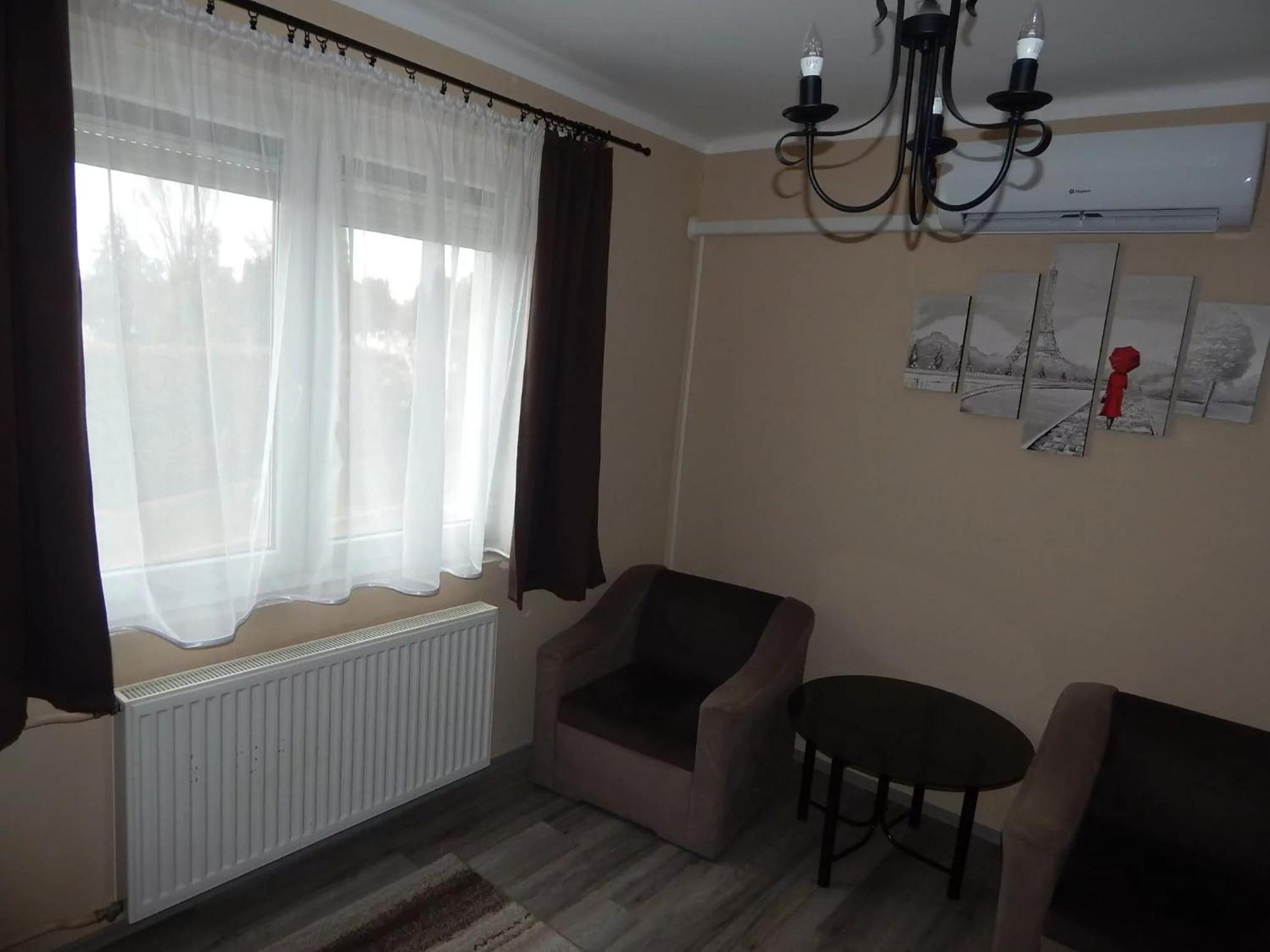 Vitkai-Vörös Apartman