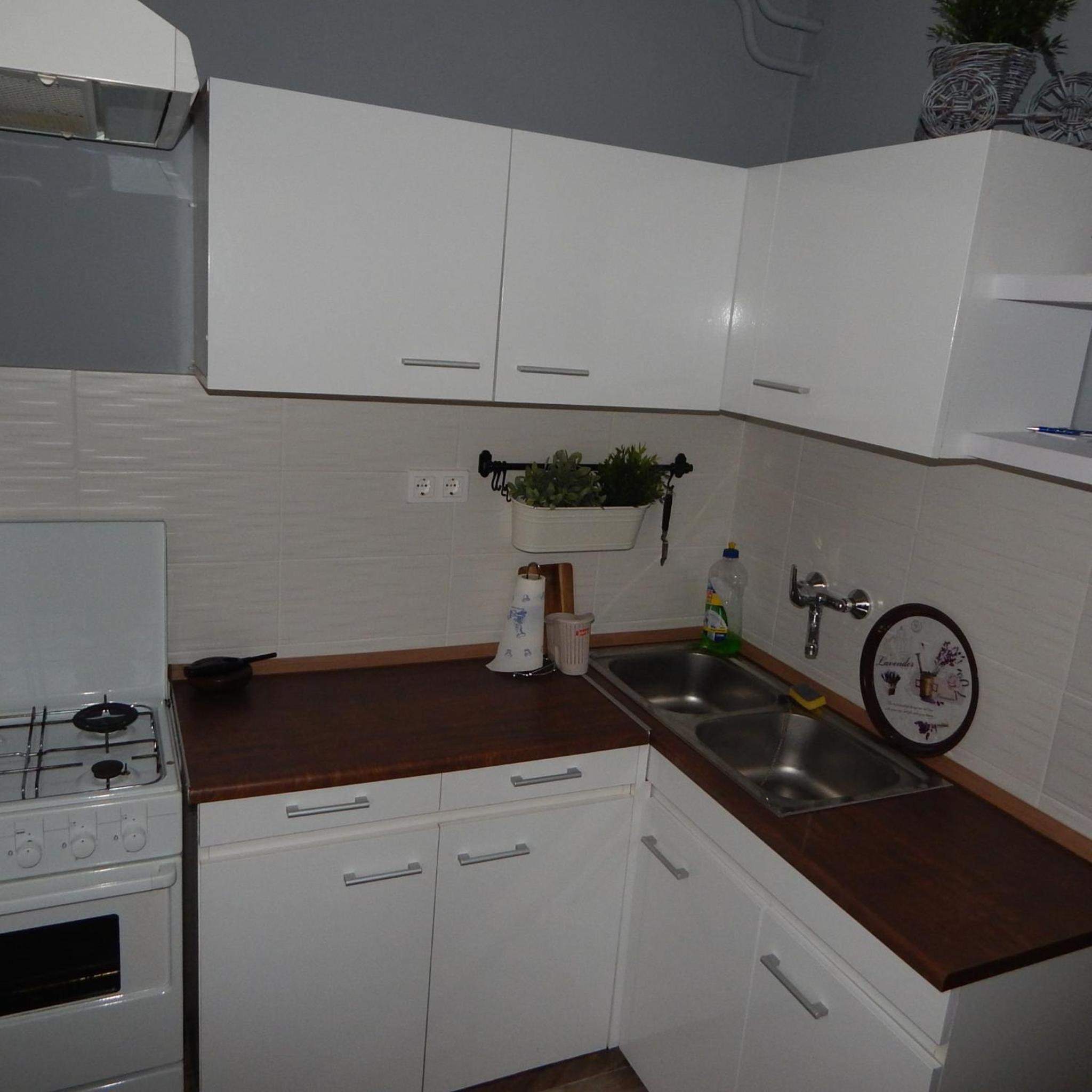 Vitkai-Vörös Apartman