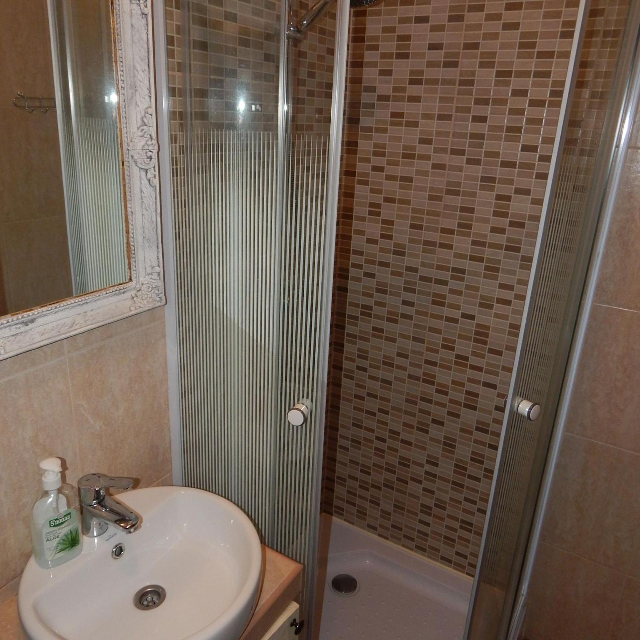 Vitkai-Vörös Apartman