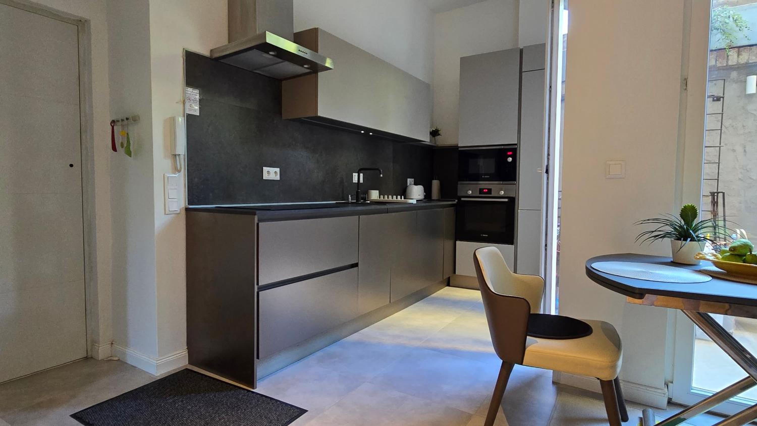 Cozy Studio in the Heart of Buda view 3