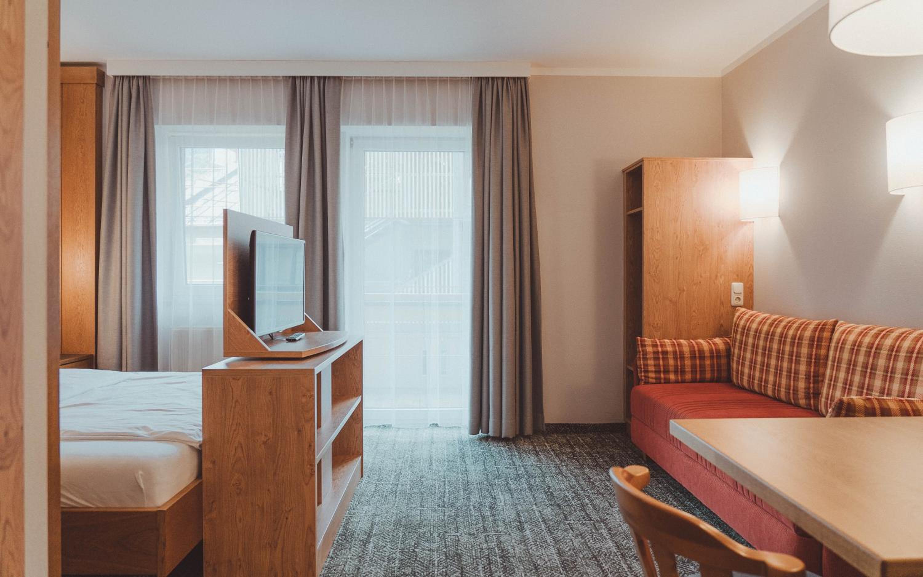 Appartement Hotel Panorama-im Bademantel direkt in die Alpentherme
