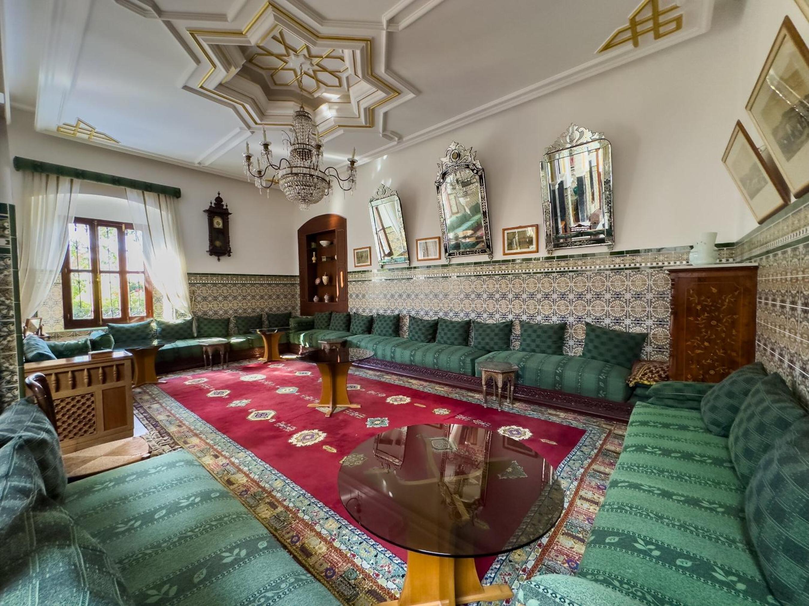 lounge