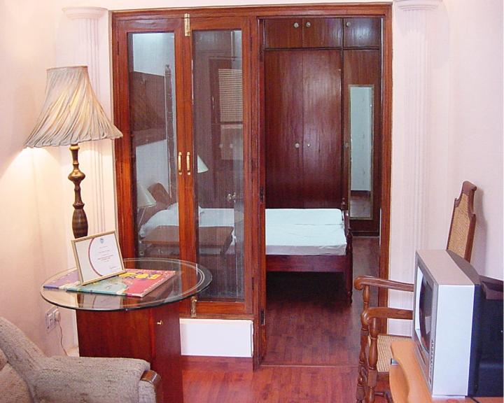 hotel room