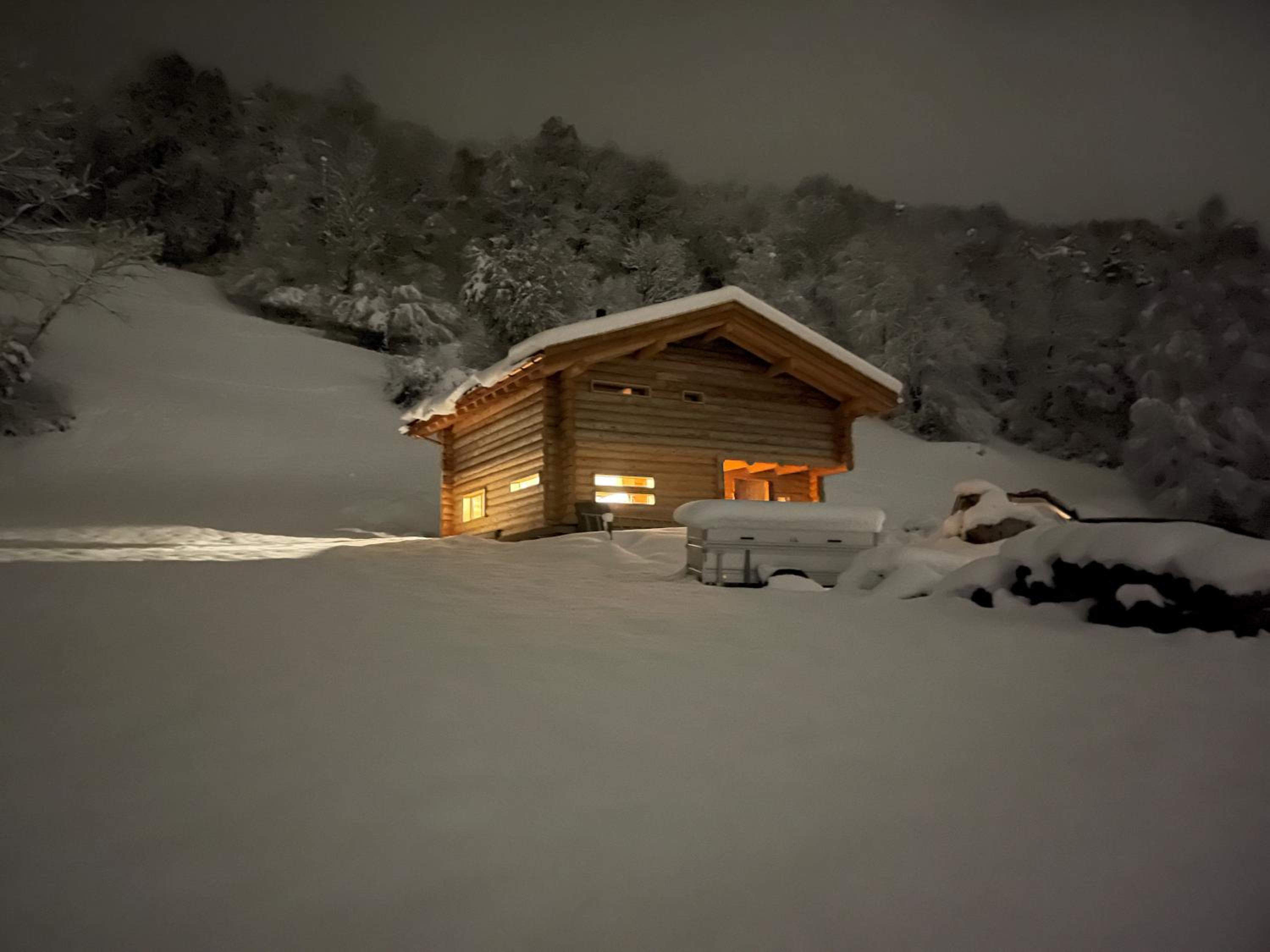 Maiensäss, Berghütte Chlara - autark, voll ausgestattet, Ressourcen begrenzt