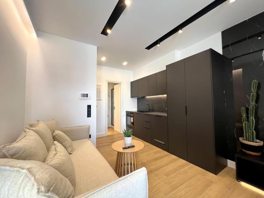 BlueMotion - PortSuite 4B en Piraeus — kitchen