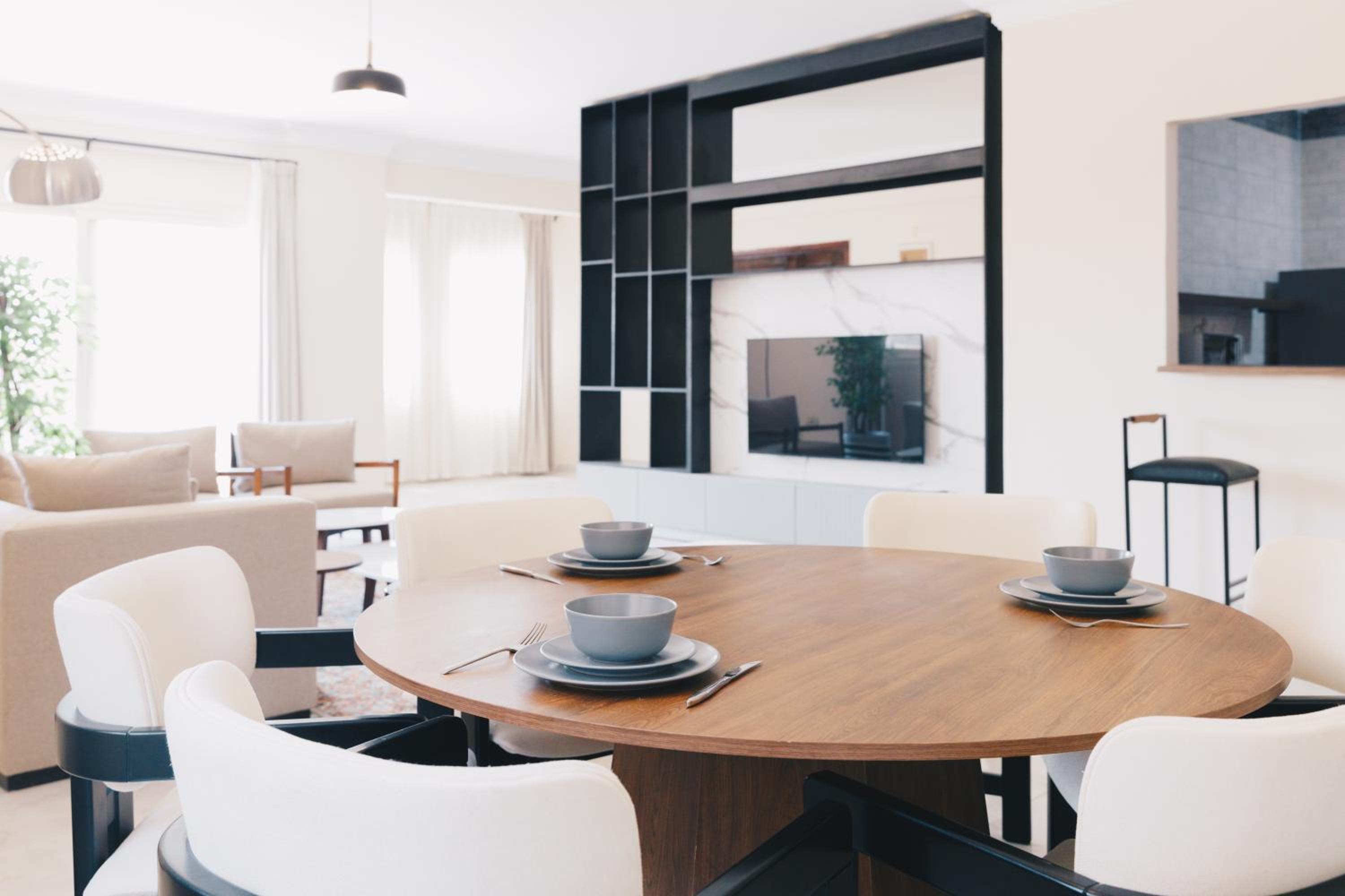 VIDA by Elegant Hospitality - near malls