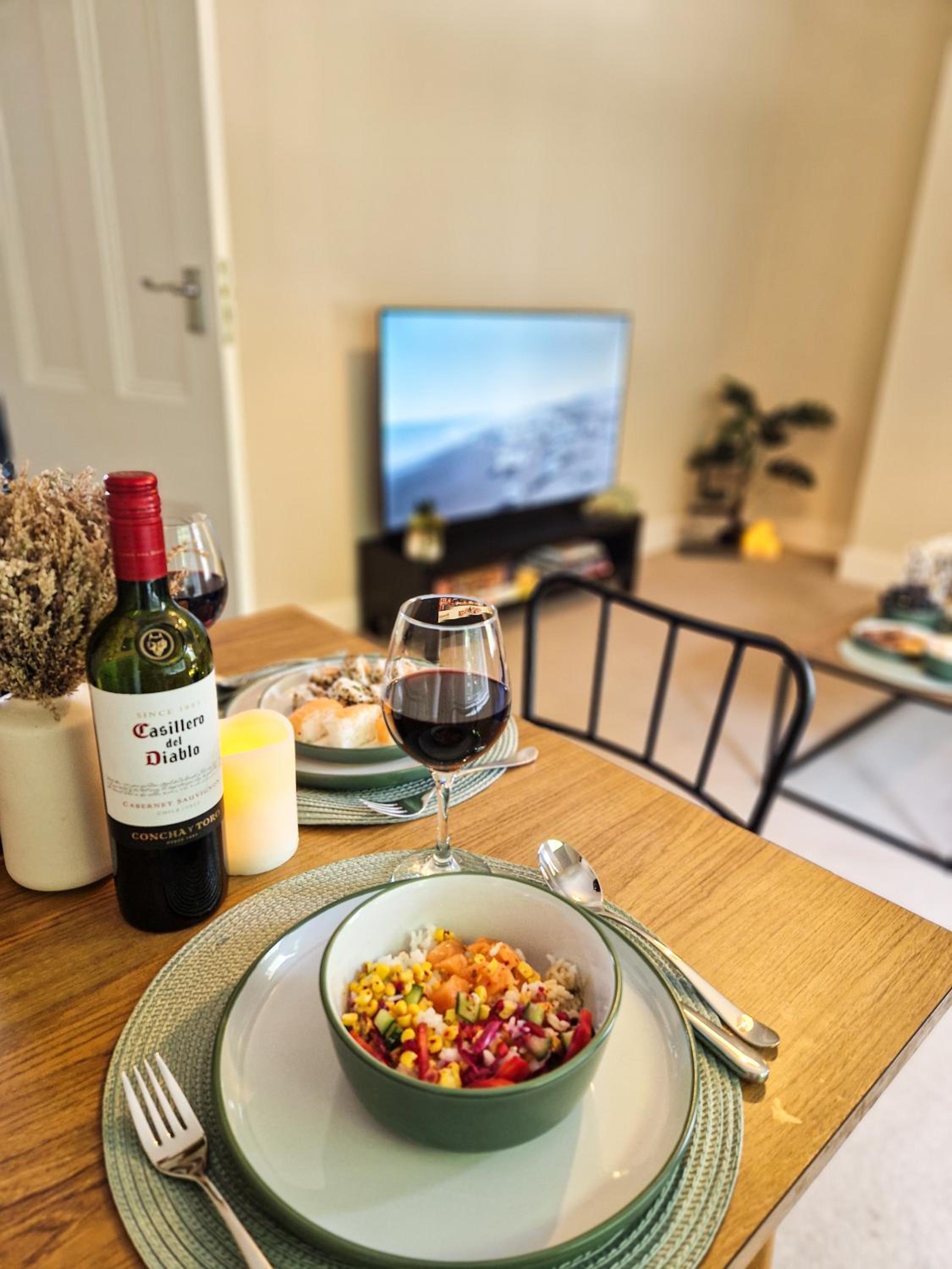 Modern 1-Bed flat,10 min to Hammersmith Tube, with Free Wi-Fi & Netflix