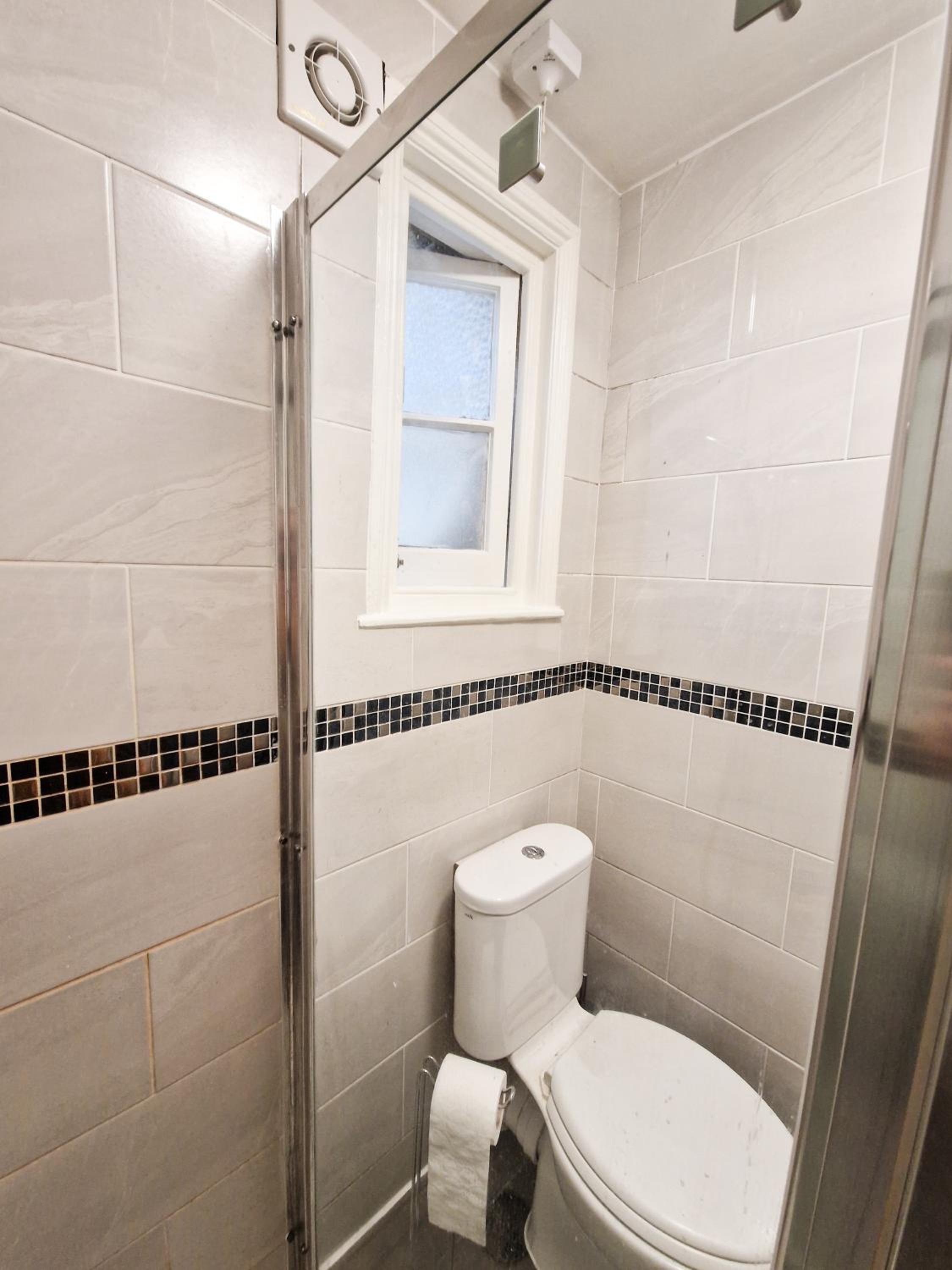 Modern 1-Bed flat,10 min to Hammersmith Tube, with Free Wi-Fi & Netflix