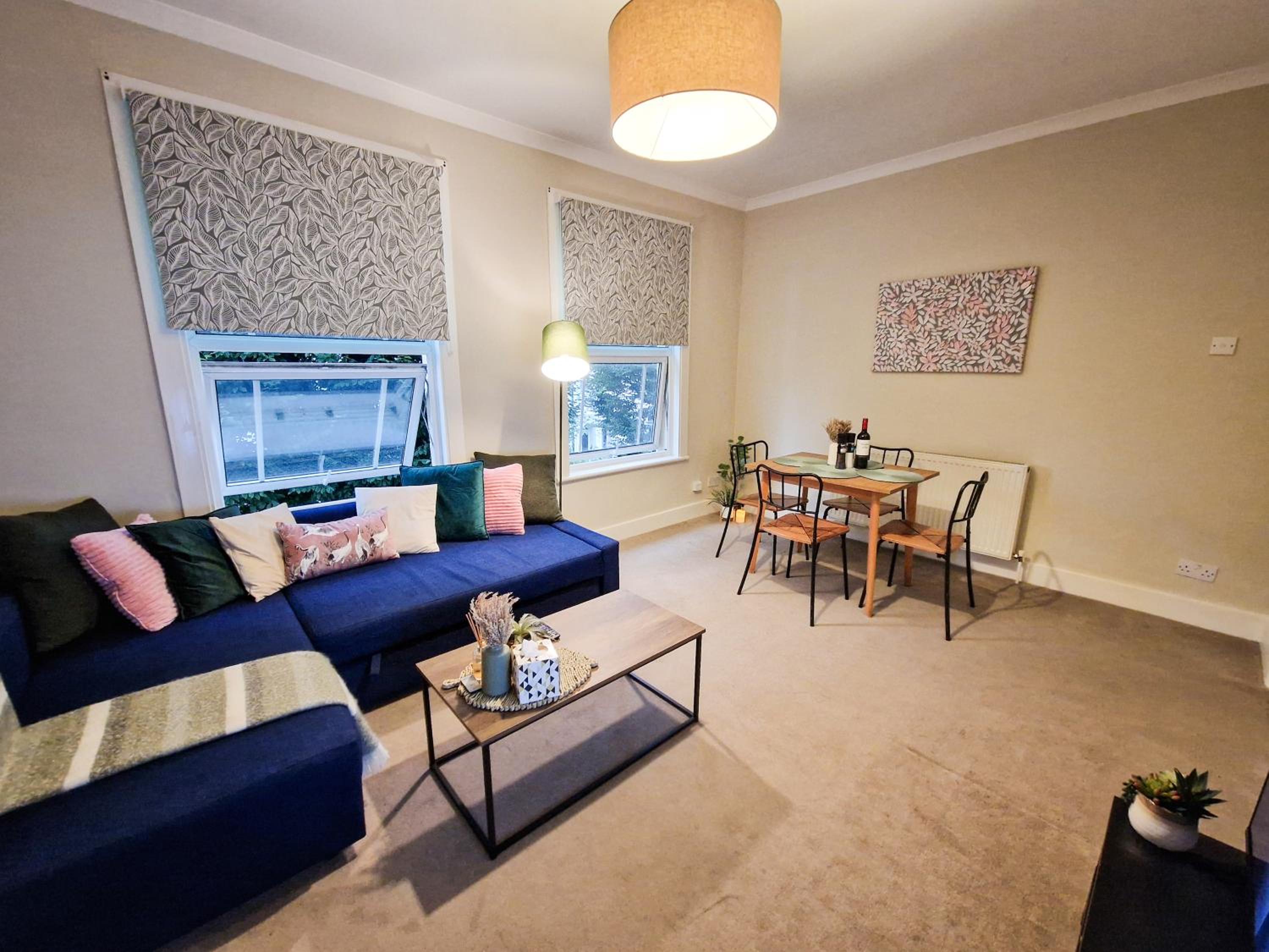Modern 1-Bed flat,10 min to Hammersmith Tube, with Free Wi-Fi & Netflix